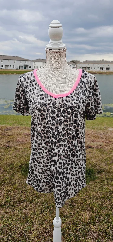 Pixie Dust Short Sleeve Top - Leopard - SMALL - FINAL SALEUV-Protection Short Sleeve Tops