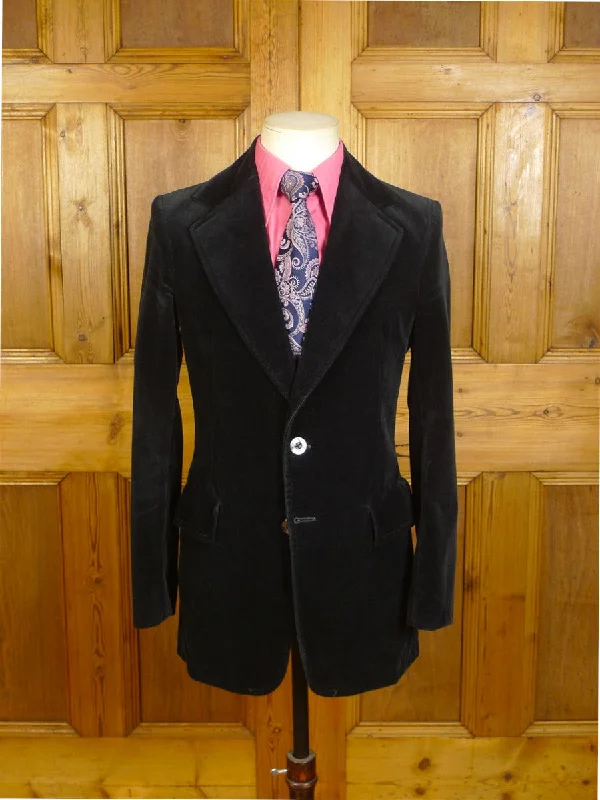 Embellished Jackets24/0603 vintage 1960s 1970s dandy of kings rd chelsea london boutique wide lapel black velvet jacket 34