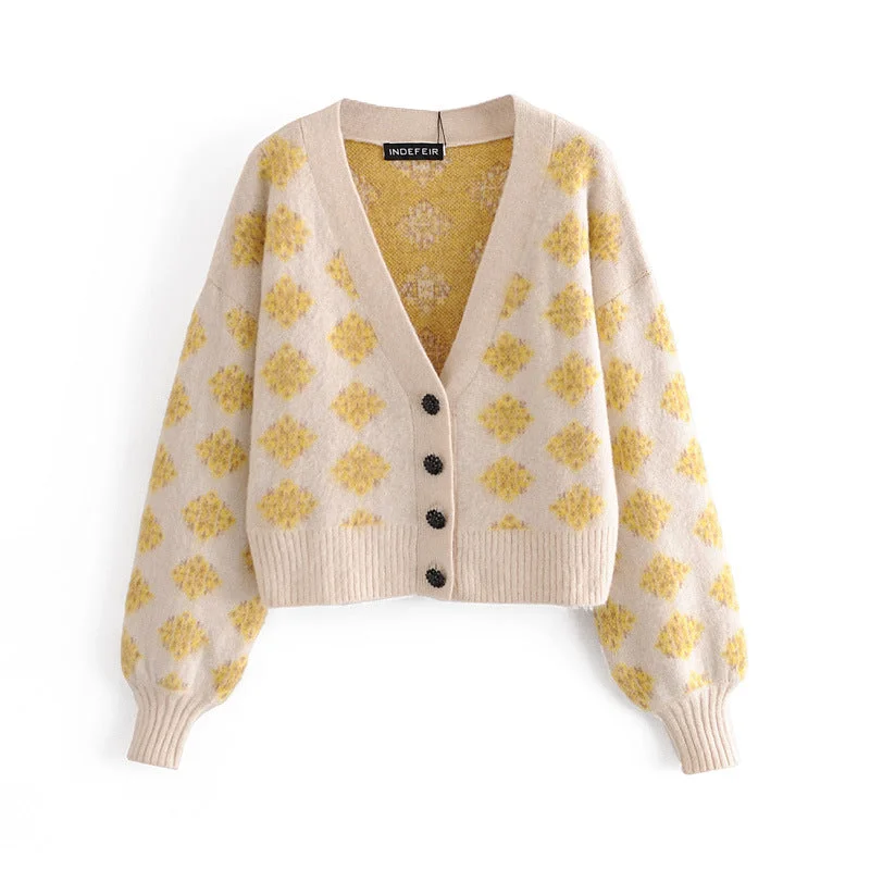 Embellished Knit TopsAutumn women's jacquard knit cardigan  1352