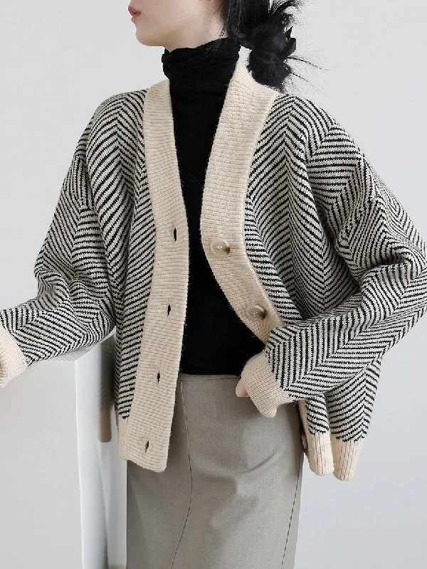 Boat Neck Knit TopsVintage cardigans, striped slouches, baggy coats, chunky sweaters  1437