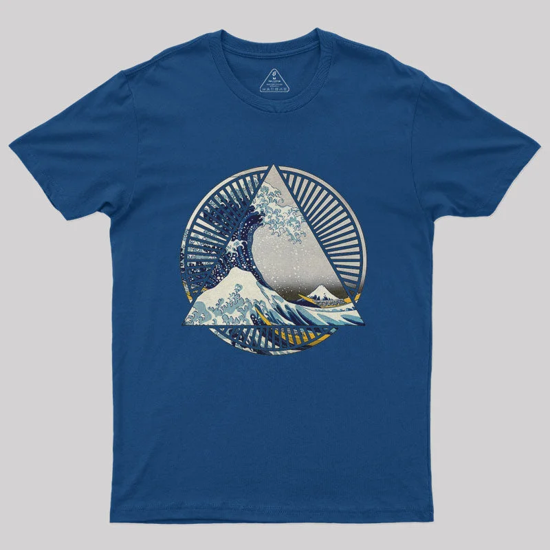 Vintage Hokusai Mount Fuji Great Tsunami Wave Nerd T-ShirtOutdoor Tee